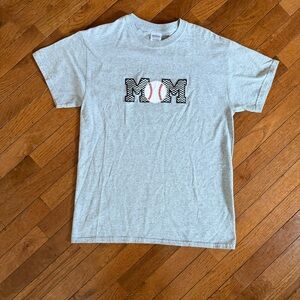 Gray MOM Baseball Graphic T-Shirt